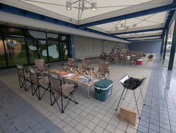 雨の日でも濡れずにBBQできます！
